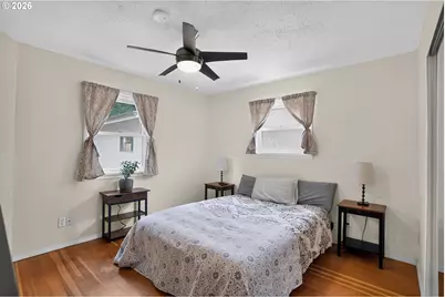 8326 SW 57th Ave, Portland, OR 97219 - Photo 16