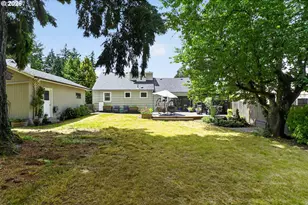 8326 SW 57th Ave, Portland, OR 97219 - Photo 20