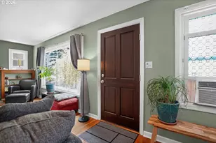 8326 SW 57th Ave, Portland, OR 97219 - Photo 4