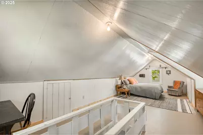 26630 E Roberts Rd, Welches, OR 97067 - Photo 14