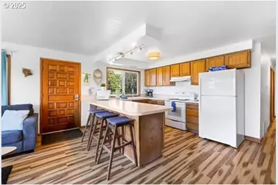 18320 N Highway 101, Rockaway Beach, OR 97136 - Photo 14