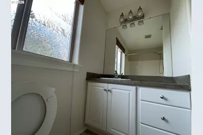 14728 NE Flanders St, Portland, OR 97230 - Photo 38