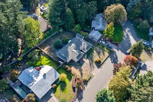 18730 SW Alderwood Dr, Beaverton, OR 97003 - Photo 46
