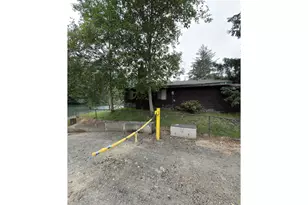 1888 S Windy Bend Dr, Lincoln City, OR 97367 - Photo 2