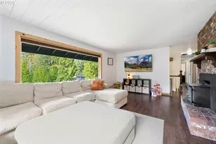 1101 E 15th St, Coquille, OR 97423 - Photo 14