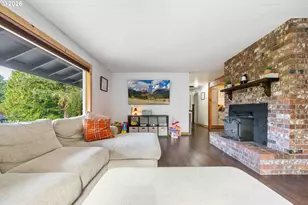 1101 E 15th St, Coquille, OR 97423 - Photo 16