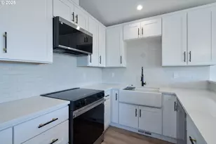 120 Crescent St, Tillamook, OR 97141 - Photo 16