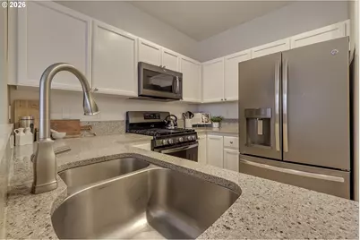 913 SE Handel Pl, Hillsboro, OR 97123 - Photo 6