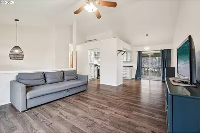 5009 NE Emerson Ct, Portland, OR 97218 - Photo 6