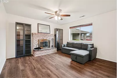 5009 NE Emerson Ct, Portland, OR 97218 - Photo 20