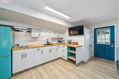 105 S 6th Ave, Rockaway Beach, OR 97136 - Photo 36