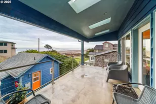 105 S 6th Ave, Rockaway Beach, OR 97136 - Photo 14