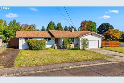 2608 NE Irvine St, McMinnville, OR 97128 - Photo 2