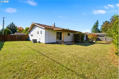 2608 NE Irvine St, McMinnville, OR 97128 - Photo 32