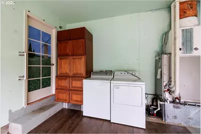 10619 SW Windsor Pl, Portland, OR 97223 - Photo 26