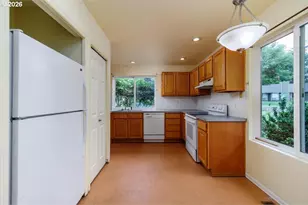 10619 SW Windsor Pl, Portland, OR 97223 - Photo 14