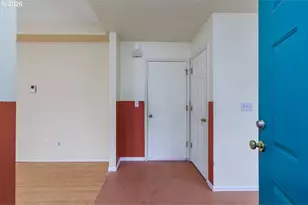 10619 SW Windsor Pl, Portland, OR 97223 - Photo 6
