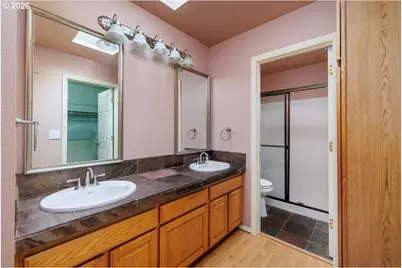 10619 SW Windsor Pl, Portland, OR 97223 - Photo 20