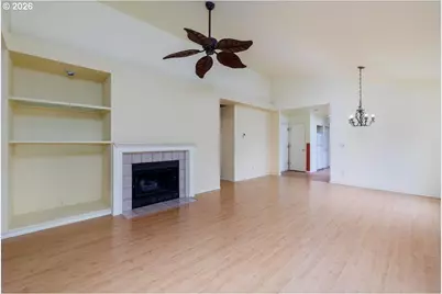 10619 SW Windsor Pl, Portland, OR 97223 - Photo 12