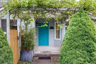 10619 SW Windsor Pl, Portland, OR 97223 - Photo 4