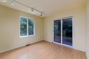 10619 SW Windsor Pl, Portland, OR 97223 - Photo 10