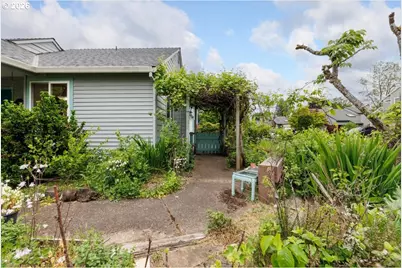 10619 SW Windsor Pl, Portland, OR 97223 - Photo 28