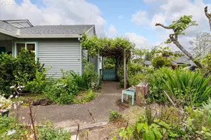 10619 SW Windsor Pl, Portland, OR 97223 - Photo 28