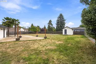 2850 NE 111th Dr, Portland, OR 97220 - Photo 36