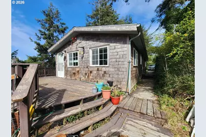 307 12th St, Port Orford, OR 97465 - Photo 1