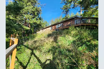 307 12th St, Port Orford, OR 97465 - Photo 24