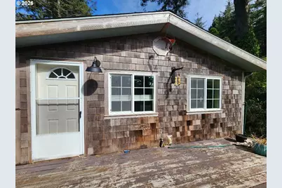 307 12th St, Port Orford, OR 97465 - Photo 22