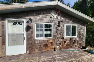 307 12th St, Port Orford, OR 97465 - Photo 22