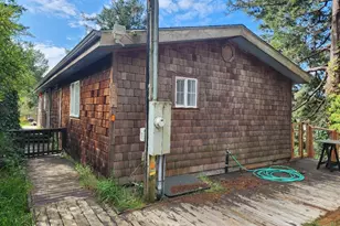 307 12th St, Port Orford, OR 97465 - Photo 20