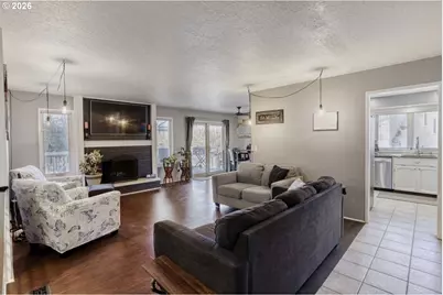 2401 SW Eleven Mile Dr, Gresham, OR 97080 - Photo 8