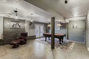 2401 SW 11 Mile Dr, Gresham, OR 97080 - Photo 30