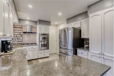 2401 SW Eleven Mile Dr, Gresham, OR 97080 - Photo 16