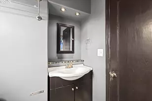 5751 SE 87th Ave, Portland, OR 97266 - Photo 18