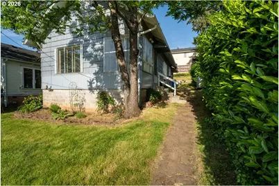 724 N Main St, Brownsville, OR 97327 - Photo 12