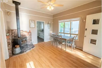 724 N Main St, Brownsville, OR 97327 - Photo 18