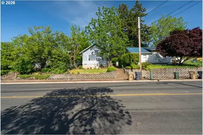 724 N Main St, Brownsville, OR 97327 - Photo 8