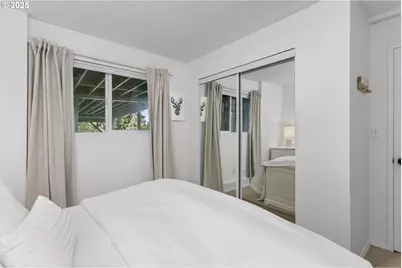 1674 Fircrest Dr, Lake Oswego, OR 97034 - Photo 20