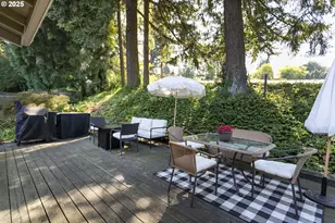 1674 Fircrest Dr, Lake Oswego, OR 97034 - Photo 12