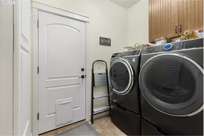 3369 Falcon Dr, Springfield, OR 97477 - Photo 46