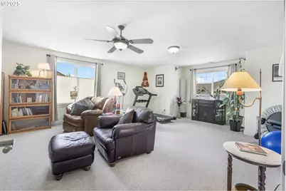 3369 Falcon Dr, Springfield, OR 97477 - Photo 38