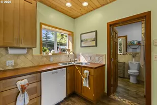 22312 Sandridge Rd, Long Beach, WA 98631 - Photo 12