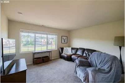 2952 Persimmon Way, Albany, OR 97321 - Photo 12