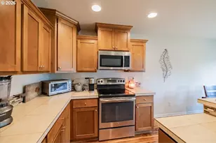 2952 Persimmon Way, Albany, OR 97321 - Photo 8