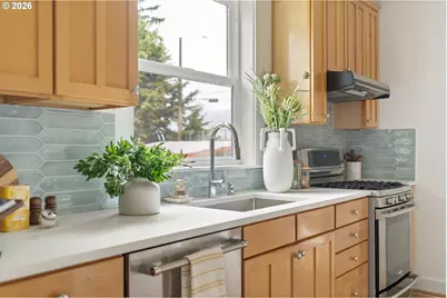 7034 N John Ave, Portland, OR 97203 - Photo 8