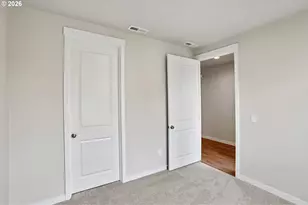 733 Magnolia Ave, Woodburn, OR 97071 - Photo 16