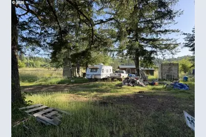 58486 Rodgers Dr, Coquille, OR 97423 - Photo 4